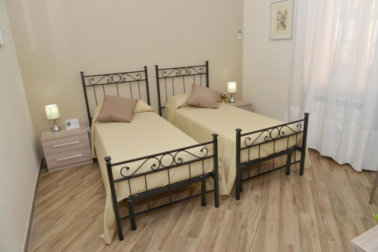 B&B Monday Fiumicino Exteriér fotografie